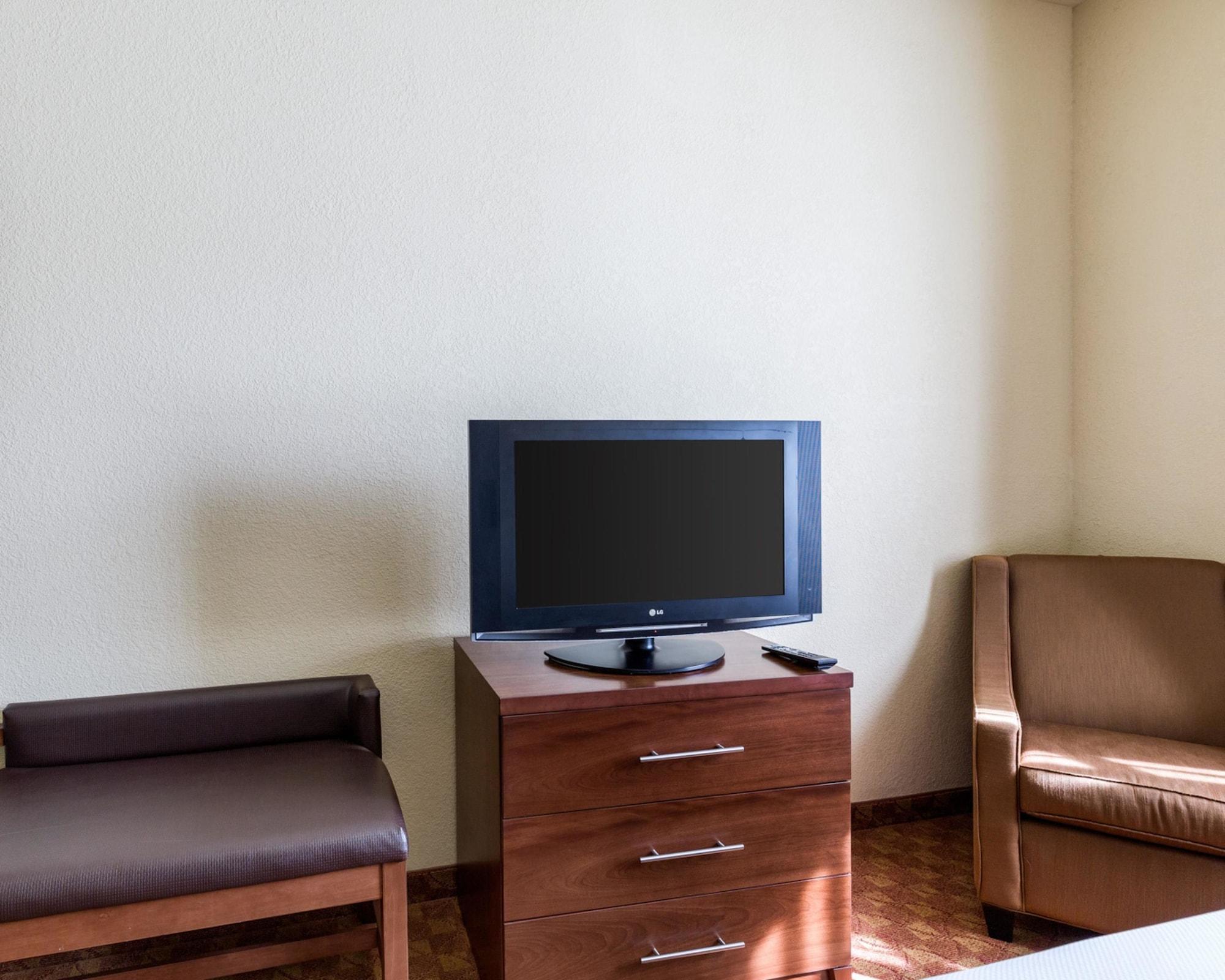 Comfort Near Nasa - Clear Hotel