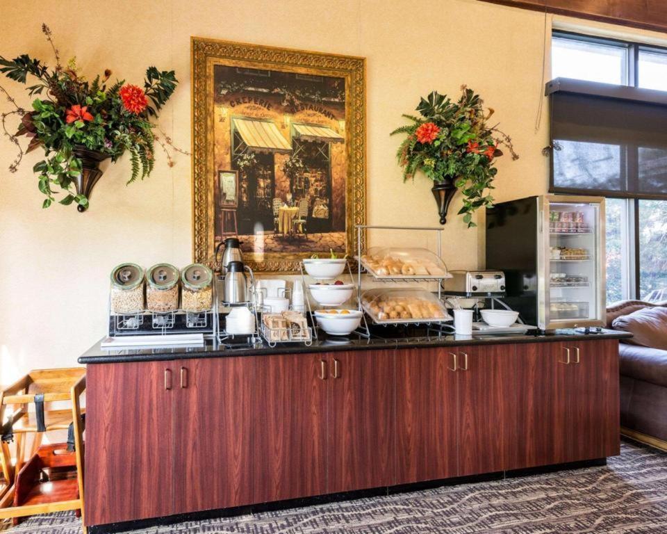 Comfort Near Nasa - Clear Hotel Webster