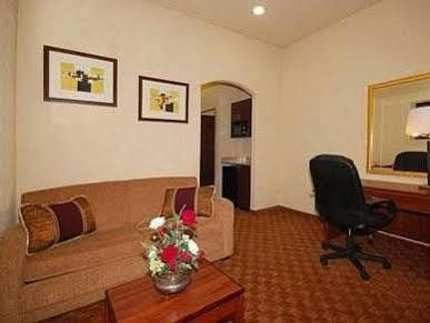 Comfort Near Nasa - Clear Lake Hotel 2*